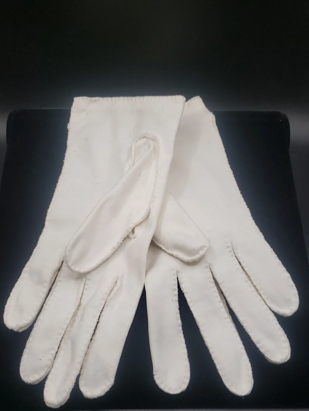 Van Raalte Vintage Classic Women's French Knot Ivory Dress Gloves
